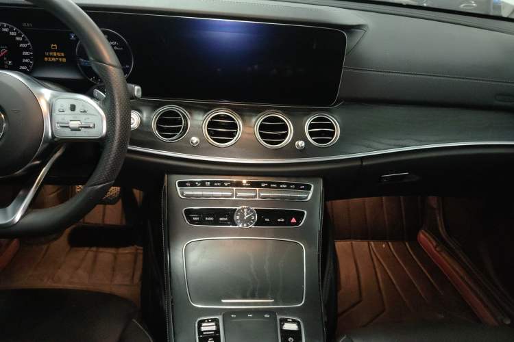 Used Mercedes-Benz E-Class 2019 E 300 L Sport Luxury Edition
