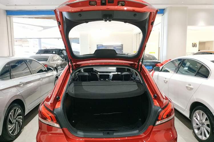 Used MG 6 2017 20T Automatic Luxury Smart Connect Version China V Standard
