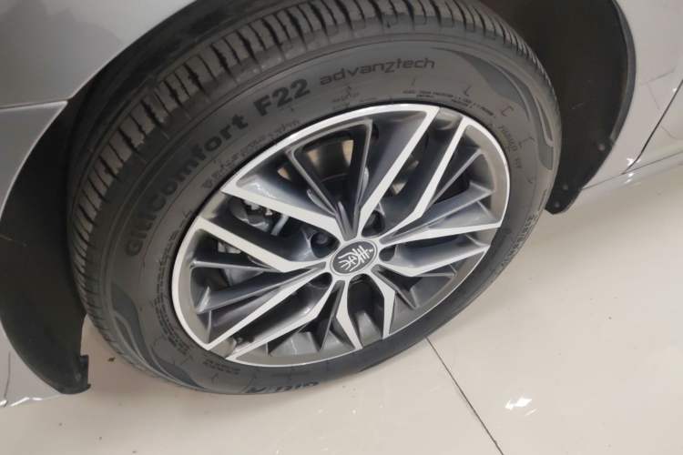 Used BYD Qin PLUS 2021 EV 400KM Luxury Model
