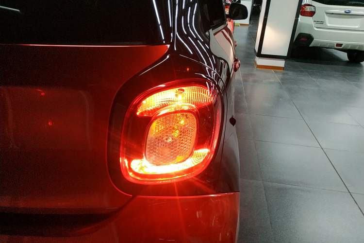 Used  forfour 2016 0.9T 66 kW Pioneer Edition
