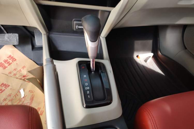 Used Honda Civic 2014 1.8L automatic comfort version
