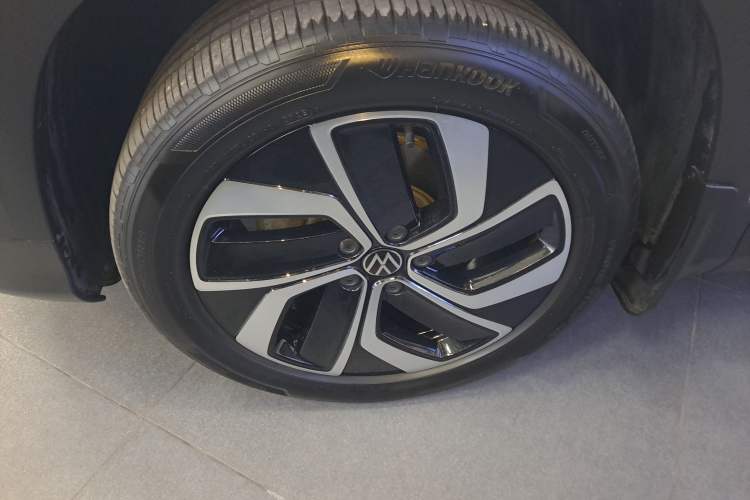 Used Volkswagen Tharu 2023 300TSI Two-Wheel-Drive Full Moon Edition
