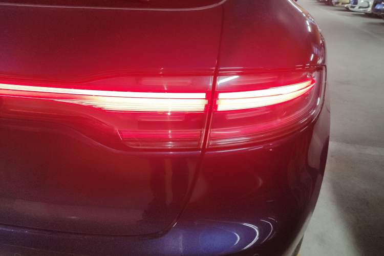 Used Porsche Macan 2021 Macan 2.0T