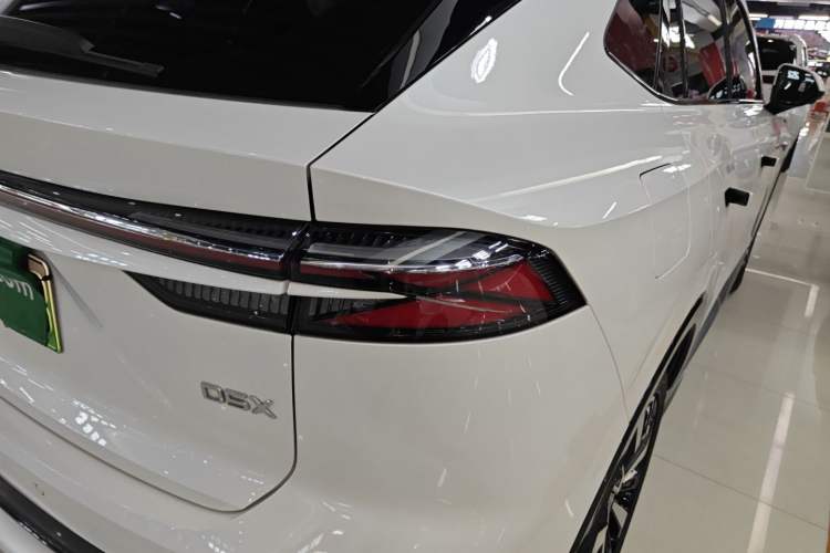 Used Roewe D5X DMH 2024 135 Tech Edition