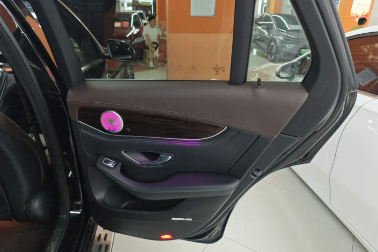 Used Mercedes-Benz GLC 2017 GLC 260 4MATIC Luxury Model
