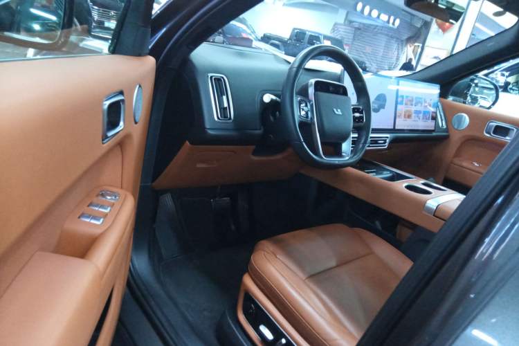 Used Li Auto L8 2023 Pro Model
