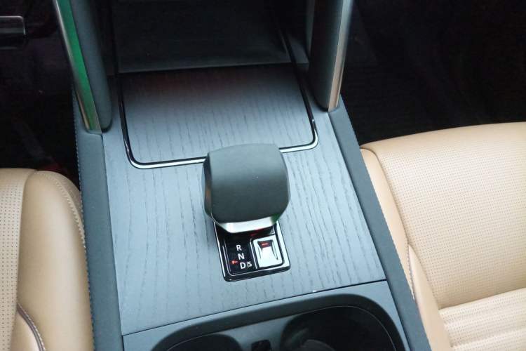 Used Land Rover Discovery Sport 2024 Luxury Custom Edition