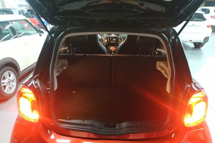 Used  forfour 2016 0.9T 66 kW Pioneer Edition
