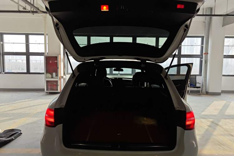 Used Mercedes-Benz GLC 2016 GLC 260 4MATIC Dynamic Edition
