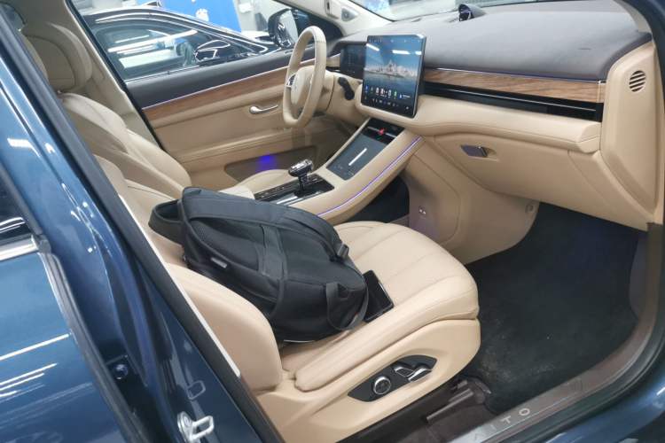 Used Hima AITO M7 2024 1.5T Intelligent Drive 4WD Ultra Version 5 Seats
