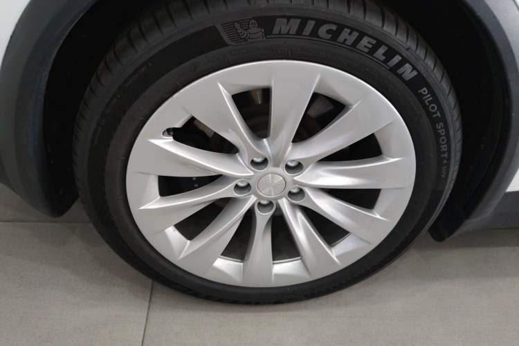 Used Tesla Model X 2019 Long-Range Version
