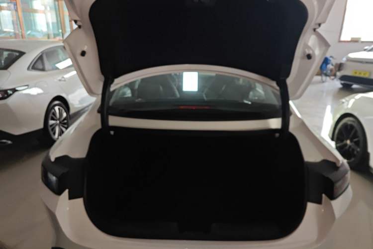 Used Changan Eado PHEV 2025 Smart New Blue Whale 145KM High-Energy Edition
