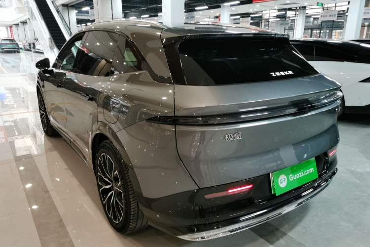 Used Zeekr 7X 2025 100 kWh Long-Range Rear-Wheel Drive with Intelligent Driving Features