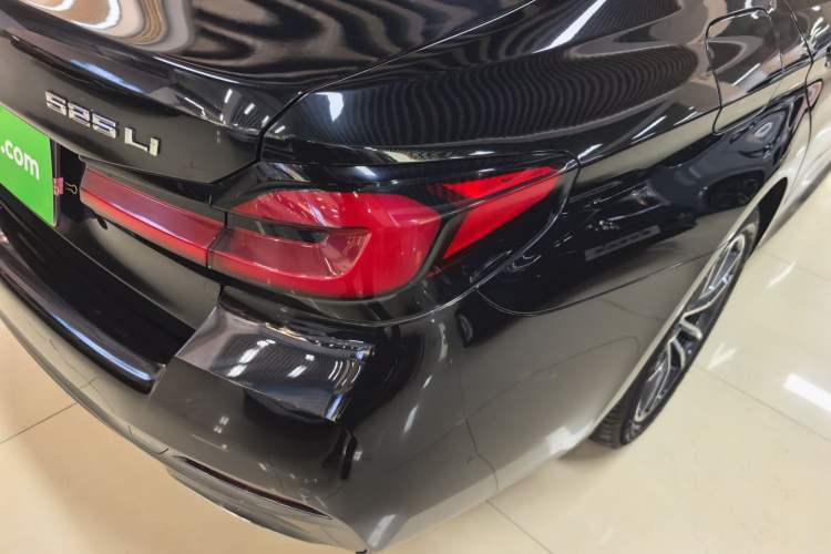 Used BMW 5 Series 2021 525Li M Sport Package
