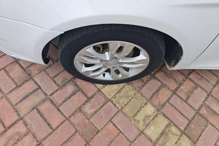 Used Geely Auto Emgrand 2014 Sedan 1.5L CVT Elite Model
