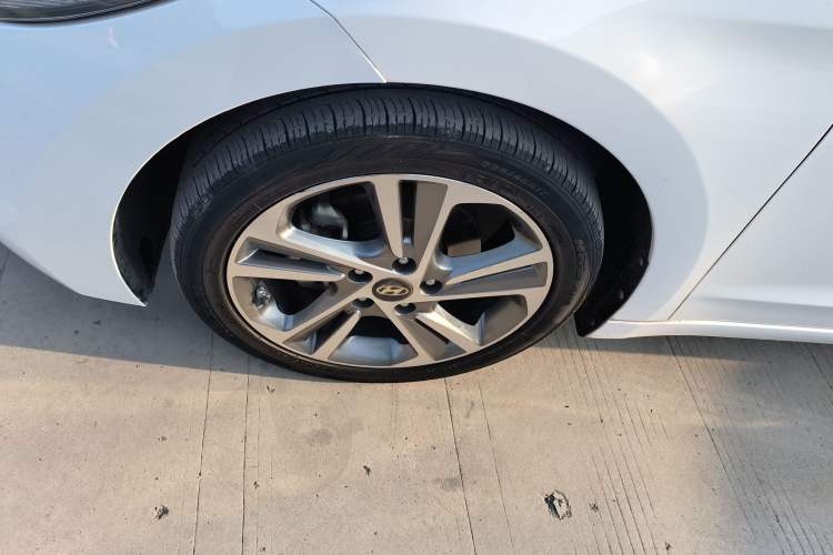 Used Hyundai Elantra 2016 1.6L Automatic ZhiXuan – Elite Version