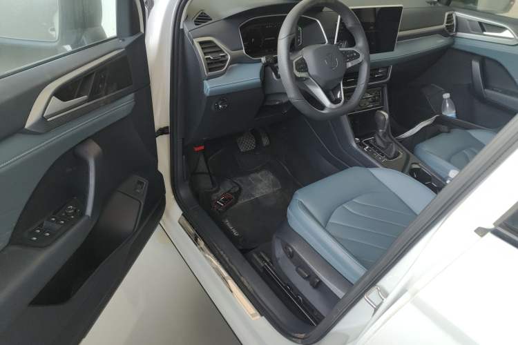 Used Volkswagen Tharu 2024 300TSI Two-Wheel-Drive Moon Luxury Edition