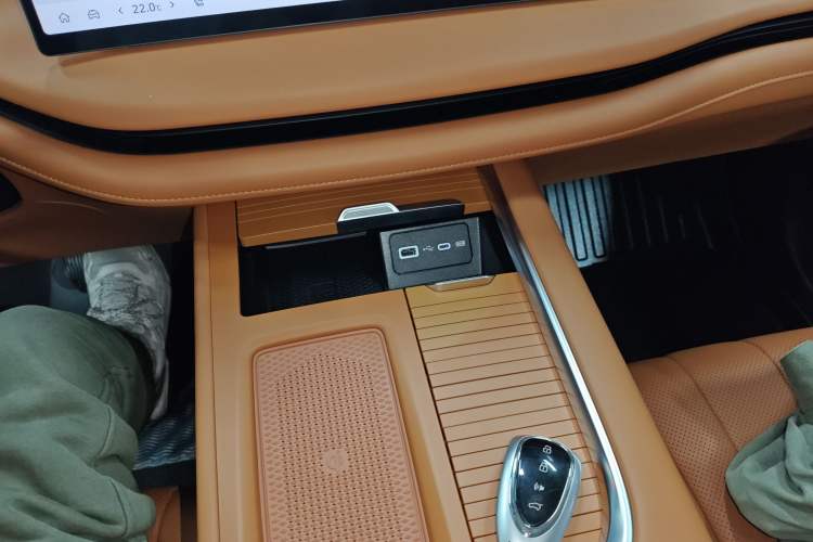 Used Wey Lanshan 2025 Four-Wheel Drive Max
