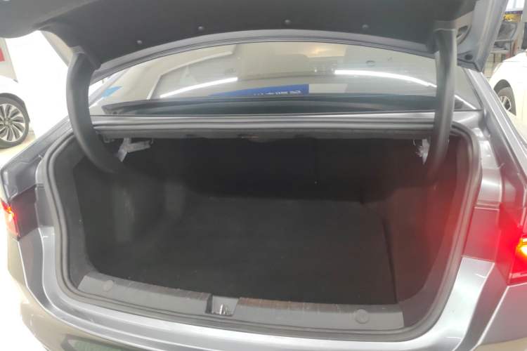 Used BYD Qin PLUS 2021 EV 400KM Luxury Model
