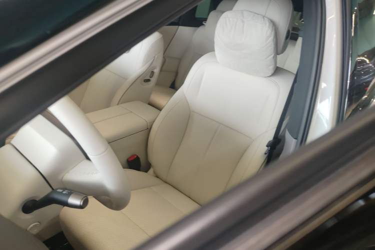 Used Li Auto Li Auto i6 2025 Model Two-Wheel-Drive Standard Type
