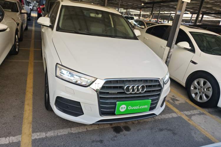 Used Audi Q3 2016 40 TFSI quattro all-wheel-drive sport model
