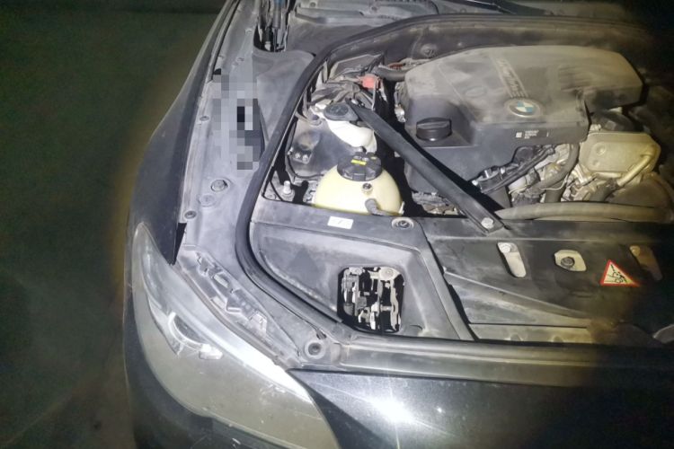 Used BMW 5 Series 2013 525Li Leading Model
