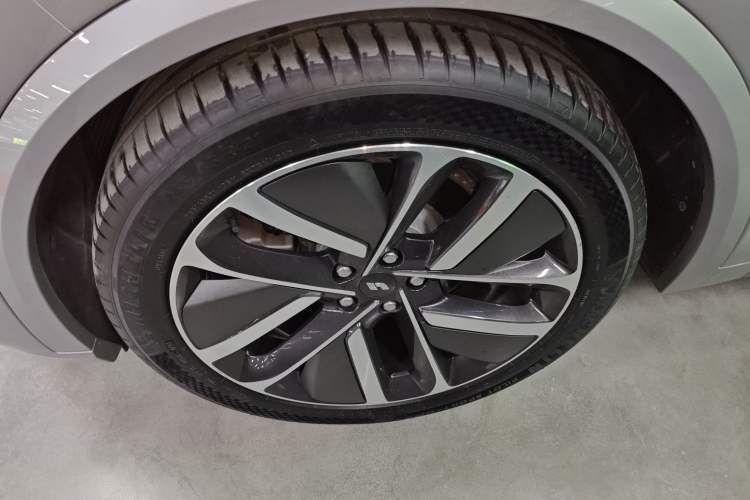 Used Li Auto L9 2024 Ultra Model
