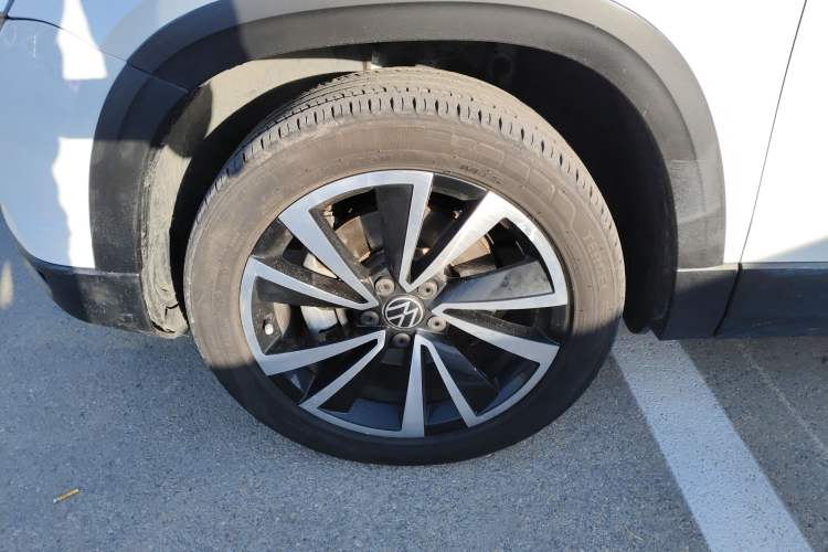 Used Volkswagen Tharu 2022 280TSI Two-Wheel-Drive Luxury Edition