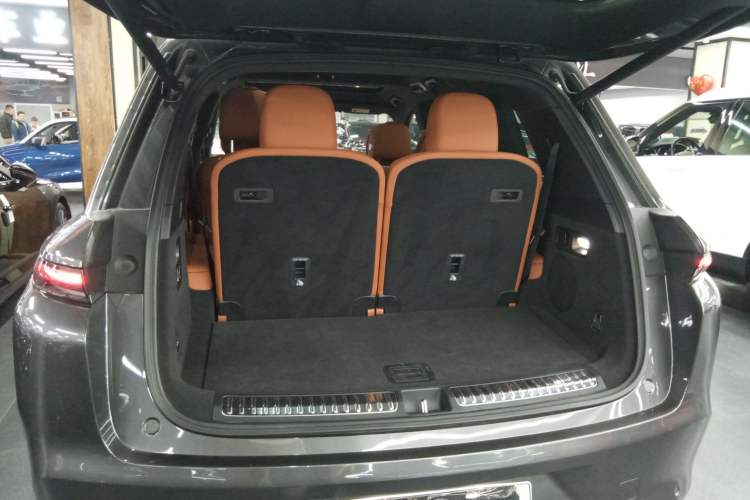 Used Li Auto L8 2023 Pro Model
