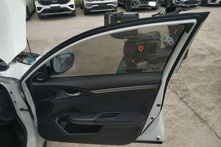 Used Honda Civic 2021 HATCHBACK 220TURBO CVT New Trendsetter
