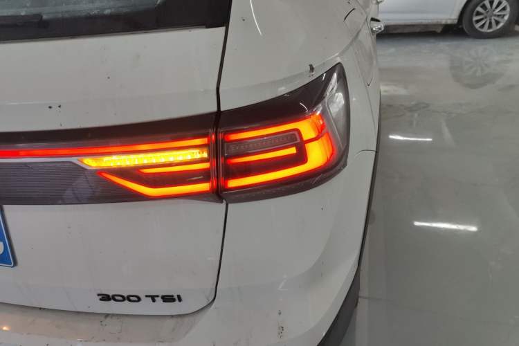 Used Volkswagen Tharu 2024 300TSI Two-Wheel-Drive Moon Luxury Edition