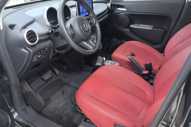 Used ORA Black Cat 2021 301 km Basic Version
