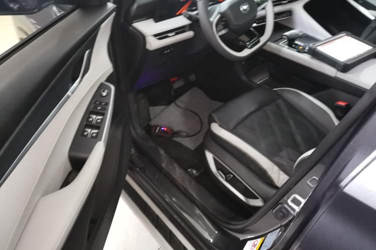 Used Changan CS75 PLUS 2023 3rd Generation 1.5T Automatic Prestige Model
