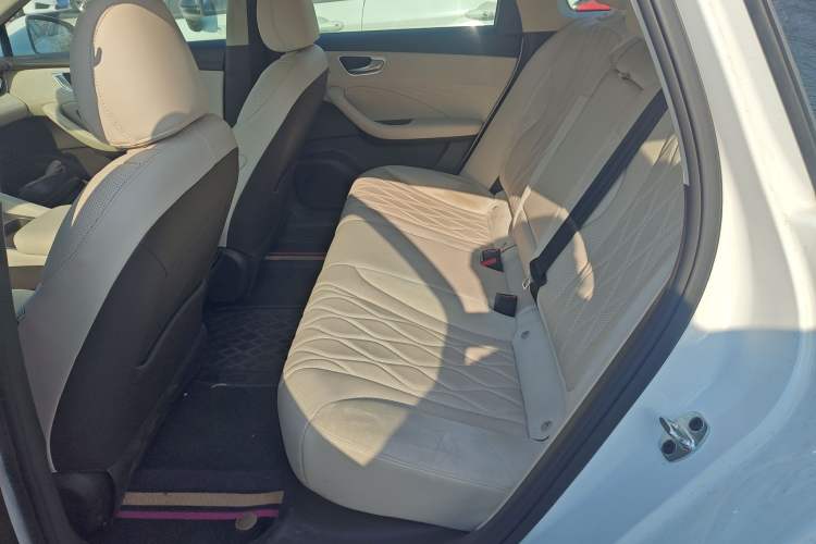 Used Roewe D7 2023 DMH 125km Flagship Edition
