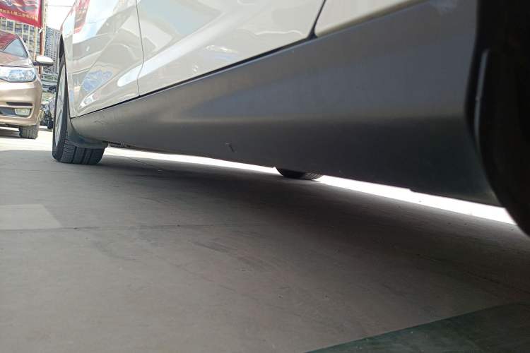 Used Ford Focus 2017 Hatchback 1.6L Automatic Fashion Edition Smart Drive Version
