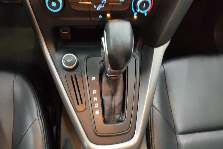 Used Ford Focus 2018 Hatchback Classic 1.6L Automatic Comfort Plus SmartDrive Edition
