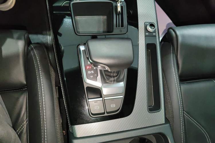 Used Audi Q5L 2022 40T Luxury Dynamic Model