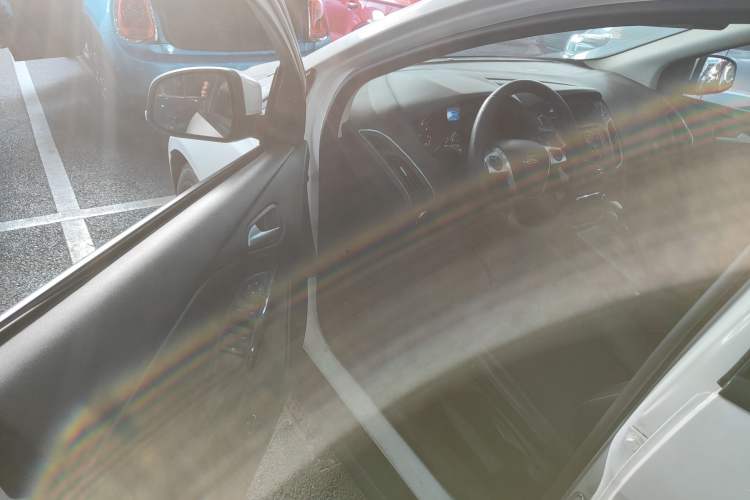 Used Ford Focus 2012 Sedan 1.6L Automatic Fashion Edition
