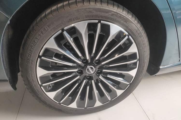 Used Nissan N7 2025 510 Air