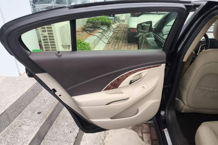 Used Buick LaCrosse 2013 2.4L SIDI Leading Comfort Version
