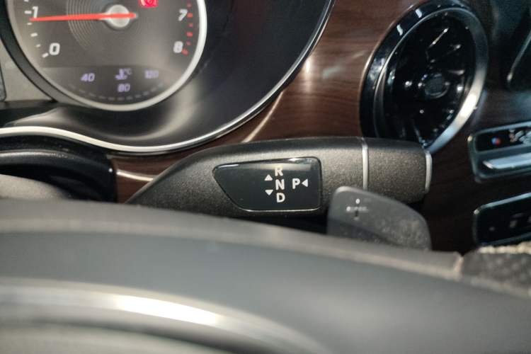 Used Mercedes-Benz V-Class 2021 V 260 Avantgarde Edition
