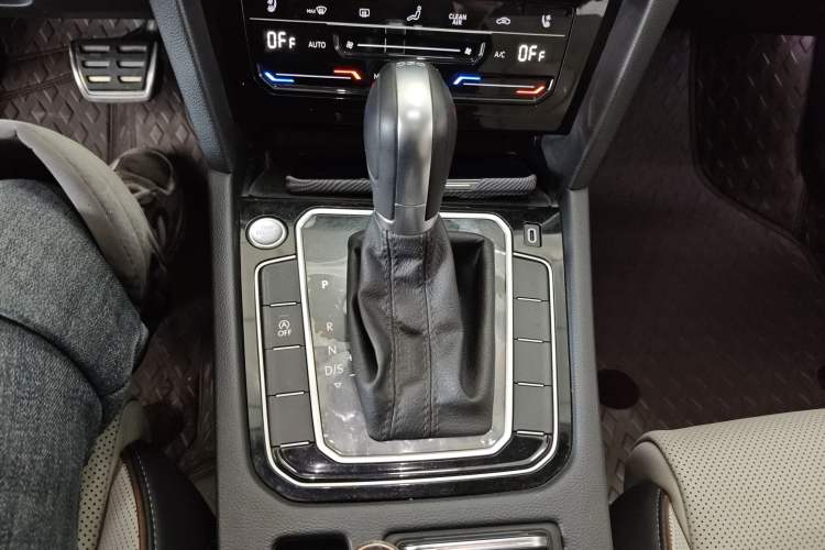 Used Volkswagen Magotan 2023 2 Million Units Commemorative Edition 330TSI DSG Luxury Version
