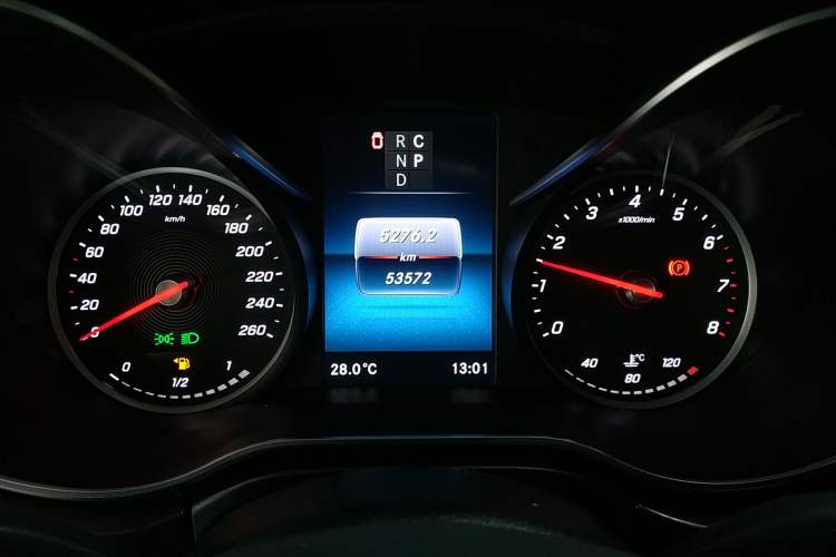 Used Mercedes-Benz V-Class 2022 V 260 Avantgarde Edition
