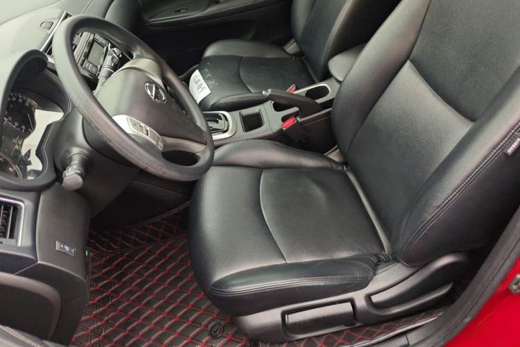 Used Nissan Tiida 2016 1.6L CVT Cool Dynamic Edition