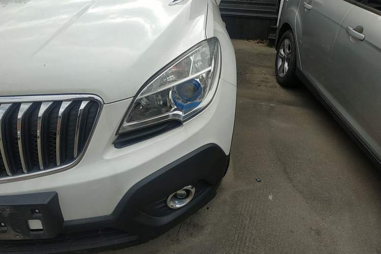 Used Buick Encore 2015 1.4T Automatic Two-Wheel Drive Urban Elite Version
