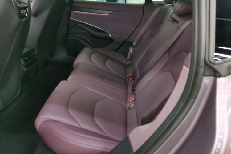 Used  SU7 2024 Four-Wheel Drive Ultra-Long Range Advanced Intelligent Driving Max Edition
