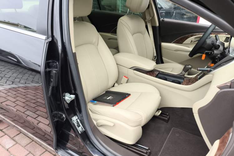 Used Buick LaCrosse 2013 2.4L SIDI Leading Comfort Version
