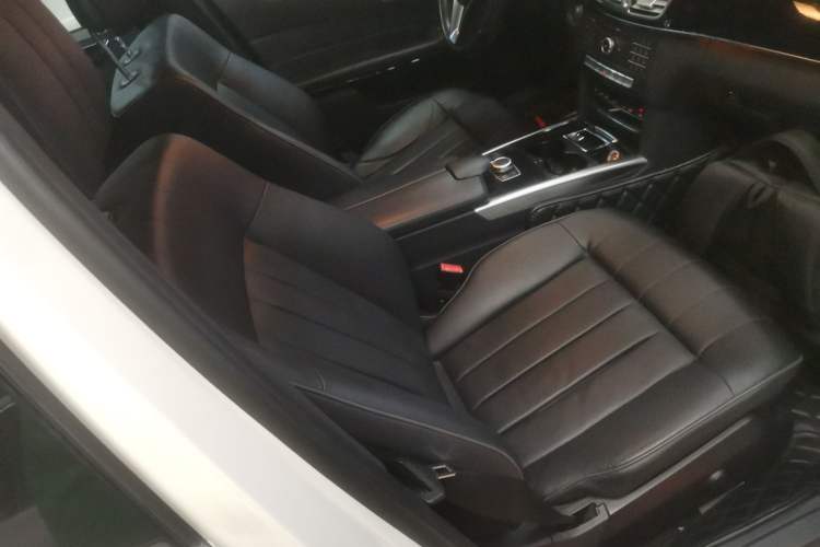 Used Mercedes-Benz E-Class 2015 Facelift E 200 L Sport Edition