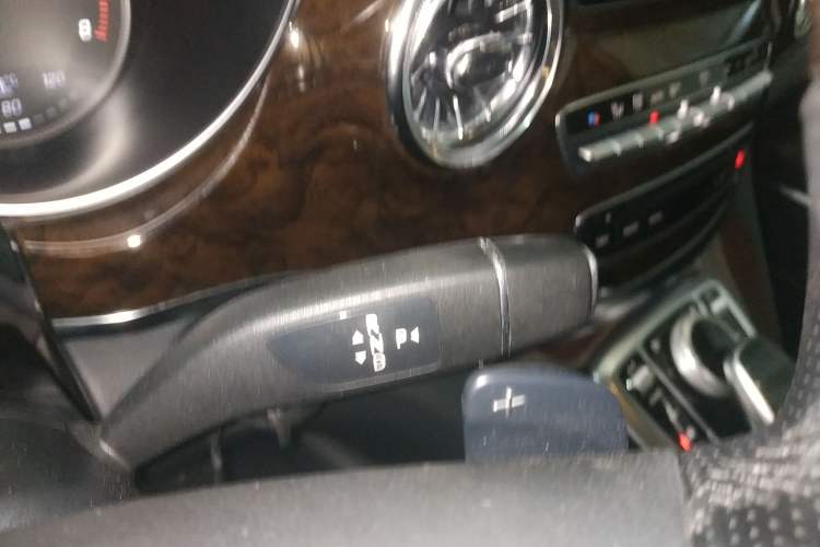 Used Mercedes-Benz V-Class 2017 V 260 L Prestige Extended Edition