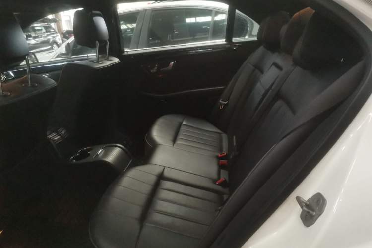 Used Mercedes-Benz E-Class 2015 Facelift E 200 L Sport Edition